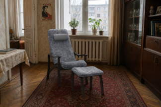 Gotland fåtölj i grått fårskinn/mörk ek