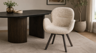 Bjerke stol, beige tyg/bruna ben